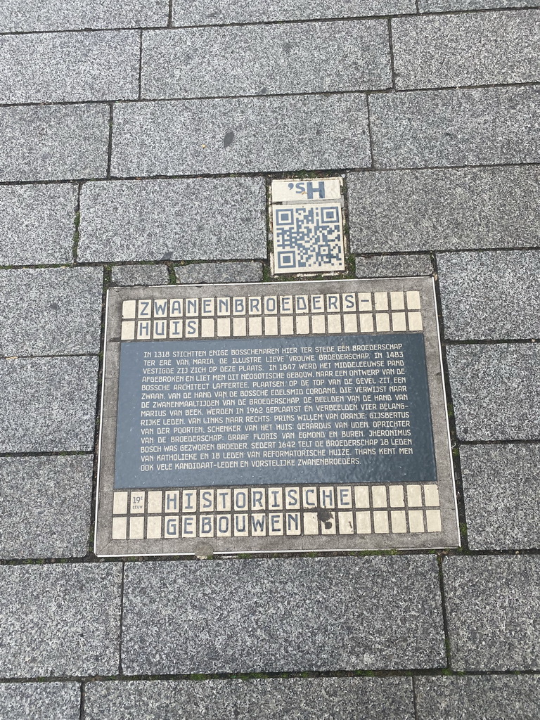 Information on the Museum Het Zwanenbroedershuis at the Hinthamerstraat street