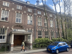 Miaomiao in front of the former Ziekenhuis St. Joan De Deo hospital at the Papenhulst street