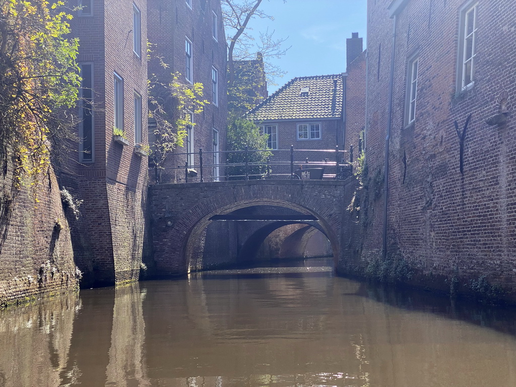 Bridge over the Binnendieze river at the Uilenburgstraatje street, viewed from the tour boat