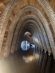 The Kruisbroedershekel tunnel from the Binnendieze river to the Singelgracht canal, viewed from the tour boat