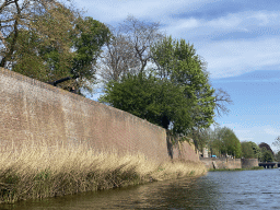The Singelgracht canal, the Bastion Oranje and the Zuidwal wall, viewed from the tour boat