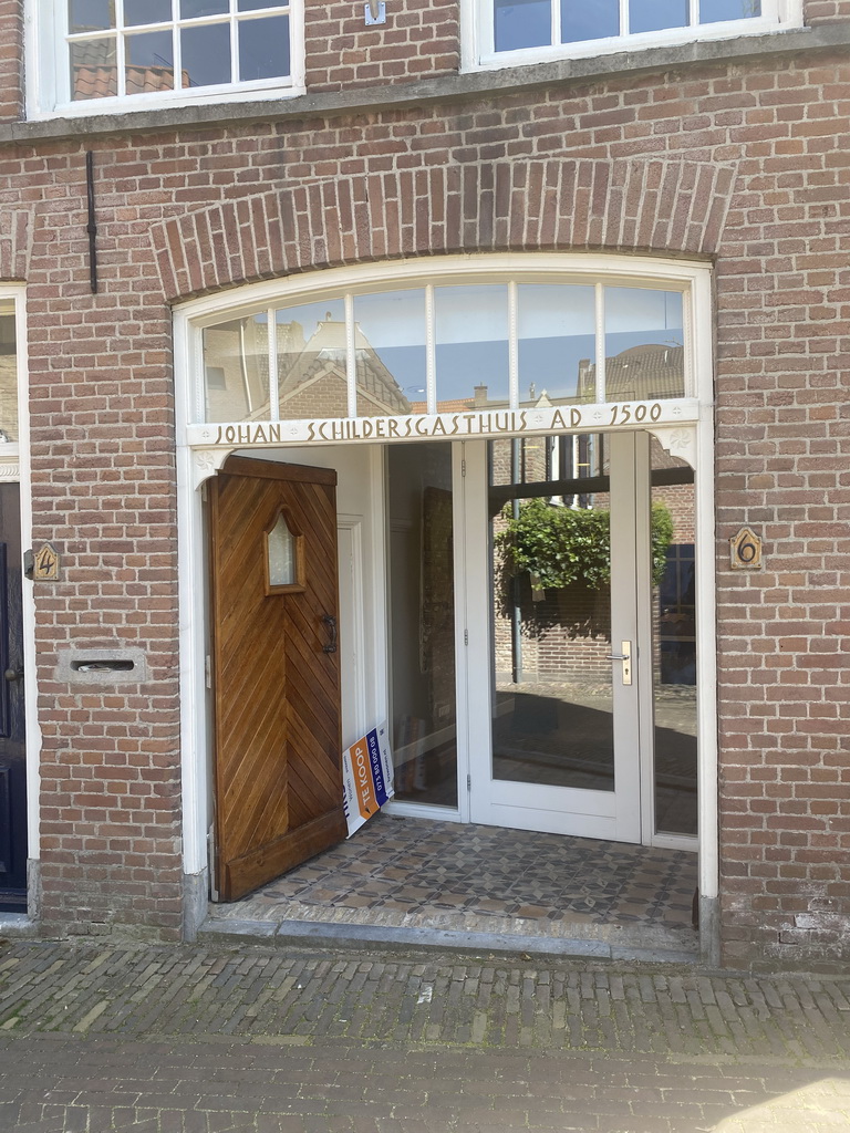 Front of the Johan Schildersgasthuis at the Gasthuispoort street, during the Stegenwandeling walking tour