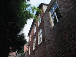 Buildings at the Binnendieze river, viewed from the tour boat