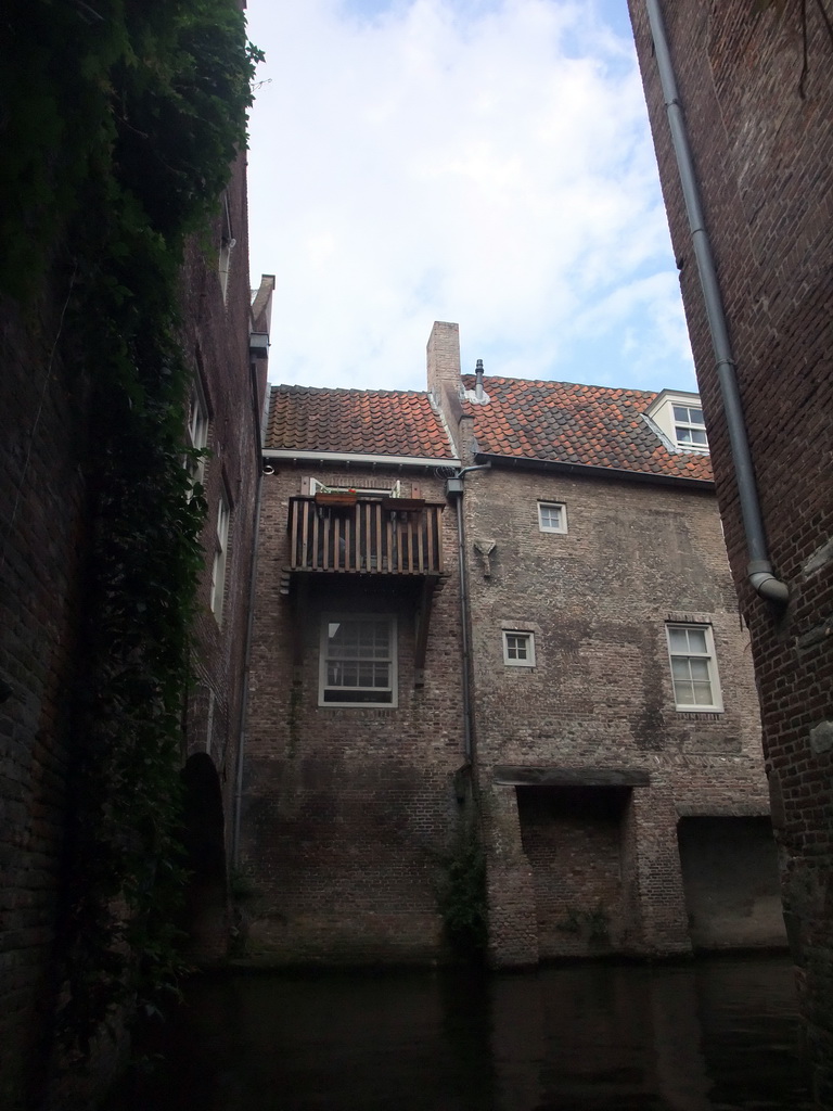 Buildings at the Binnendieze river, viewed from the tour boat