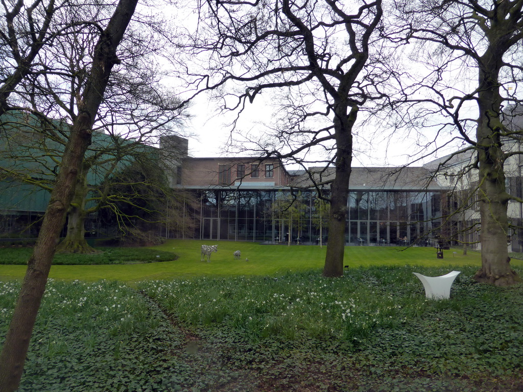 The Paleistuin garden, viewed from the Expo 0 hall at the Noordbrabants Museum