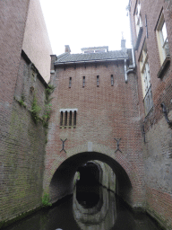 Building over the Binnendieze canal, viewed from the tour boat