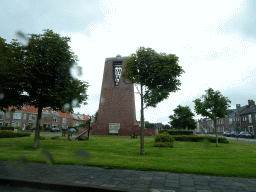 The Monument voor het Reddingswezen at the Helden der Zeeplein square, viewed from the car