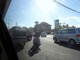 The Br. Pesanggaran community center at the crossing of the Jalan By Pass Ngurah Rai and the Jalan Diponegoro streets, viewed from the taxi from Nusa Dua to Gianyar