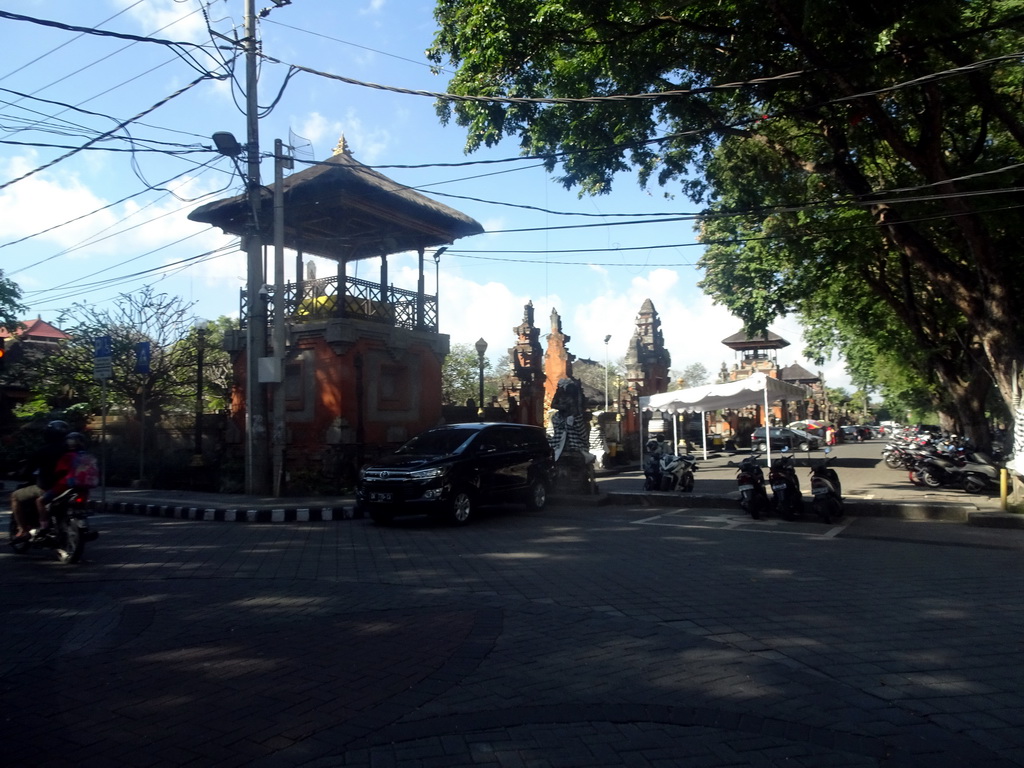 Temple at the Jalan Hayam Wuruk street, viewed from the taxi from Nusa Dua to Gianyar