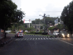 The Jalan Raya Uluwatu street, viewed from the taxi from Ubud to Jimbaran