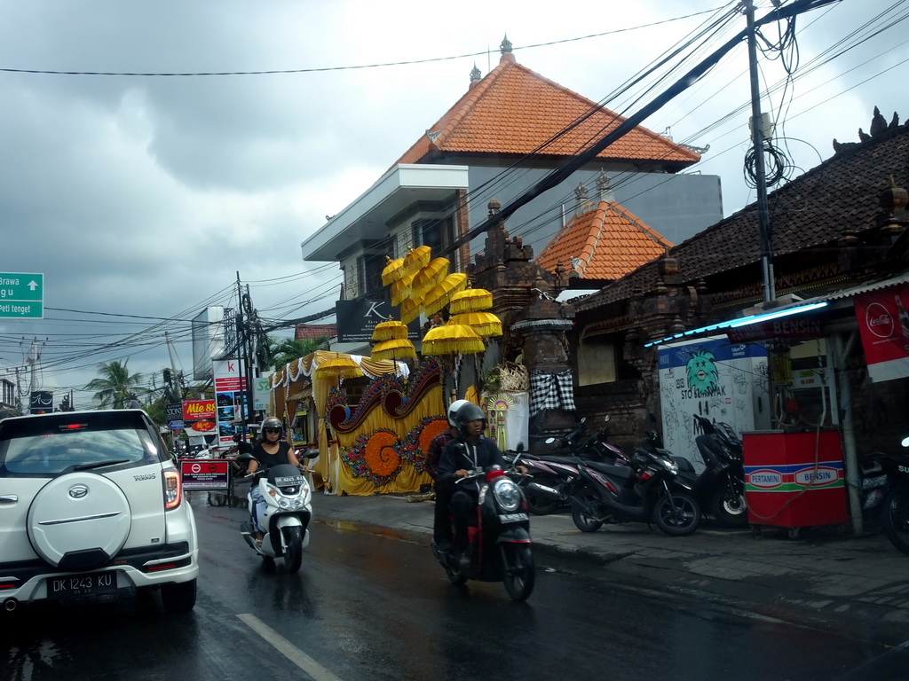House with decorations at the west side of the city, viewed from the taxi from Nusa Dua to Beraban