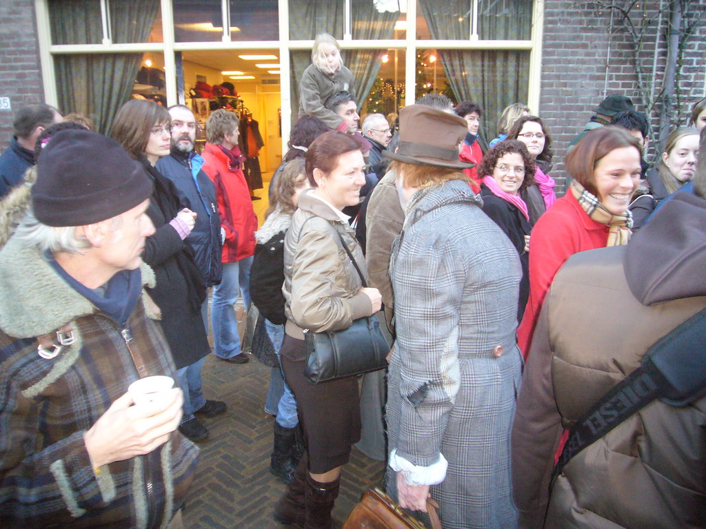 Actor in Victorian clothing at the Walstraat street, during the Dickens Festival