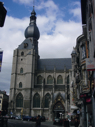 The southeast side of the Notre Dame de Dinant church, viewed from the Rue Grande street