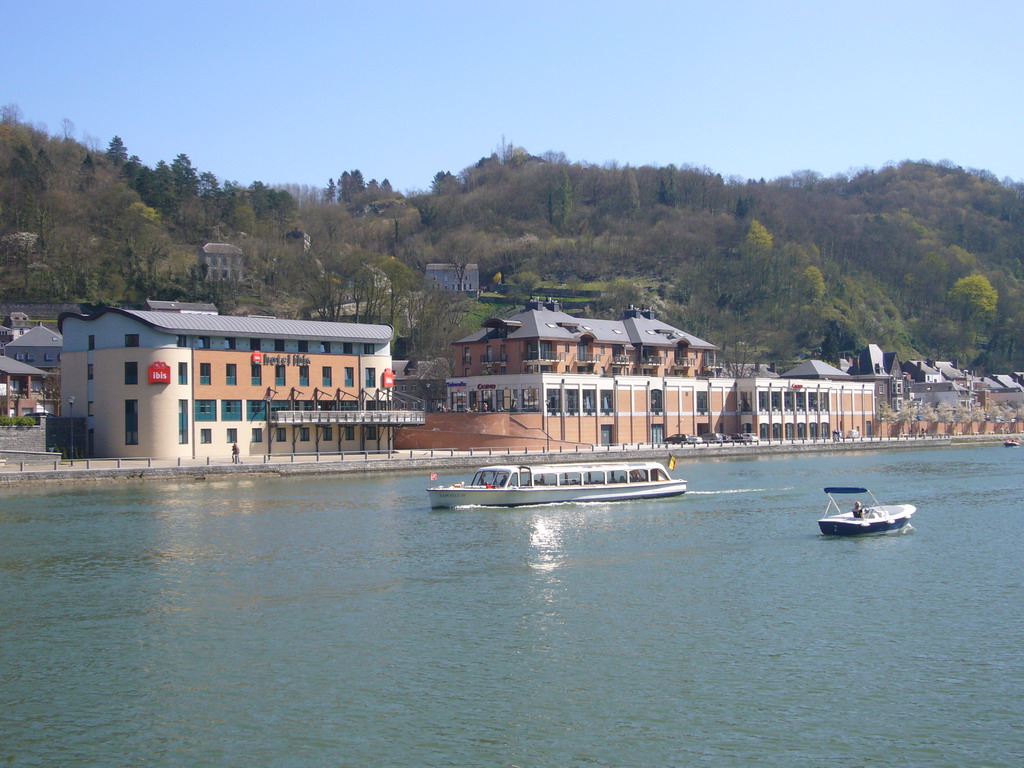 The Hotel Ibis Dinant and the Meuse river, viewed from the Avenue des Combattants