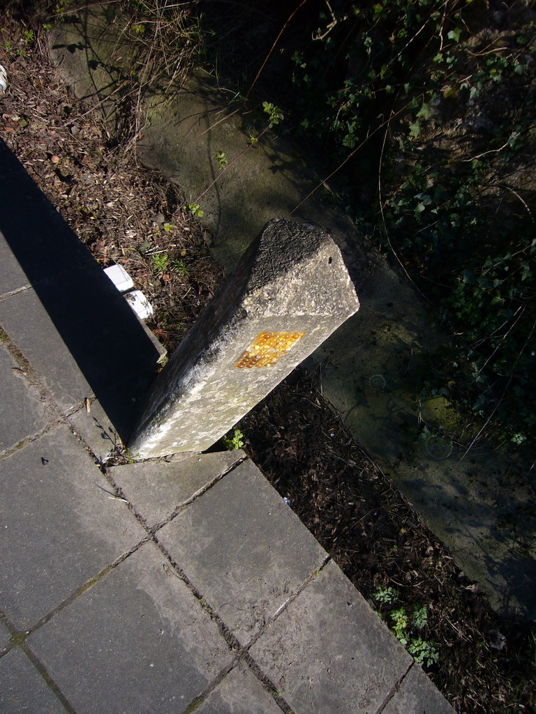 Pole with reflector at the southwest side of the city