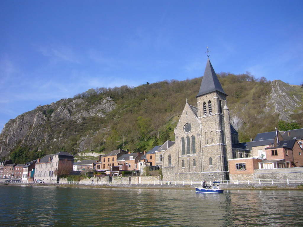 The Église Saint-Paul-des-Rivages church, the Rue des Rivages street and the Meuse river, viewed from the tour boat