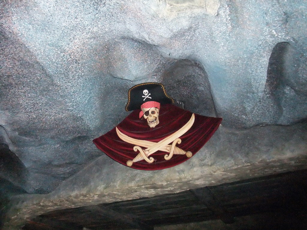 Talking skull in Pirates of the Caribbean, at Adventureland of Disneyland Park