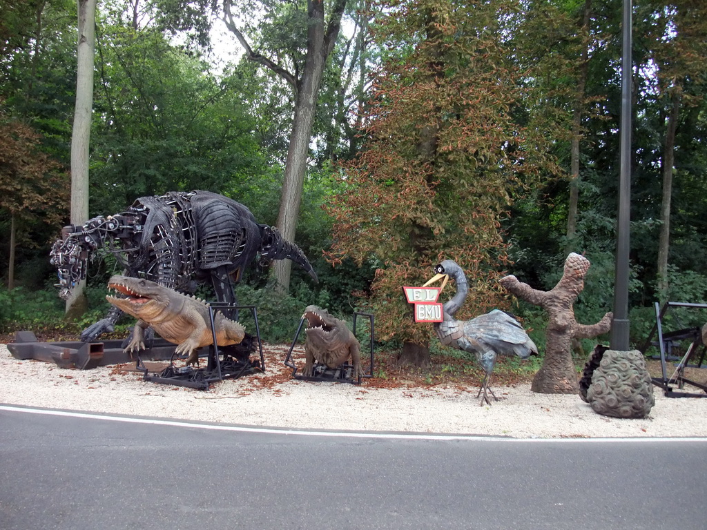 Reptiles and bird from the movie `Dinosaurs`, at the Studio Tram Tour: Behind the Magic, at the Production Courtyard of Walt Disney Studios Park