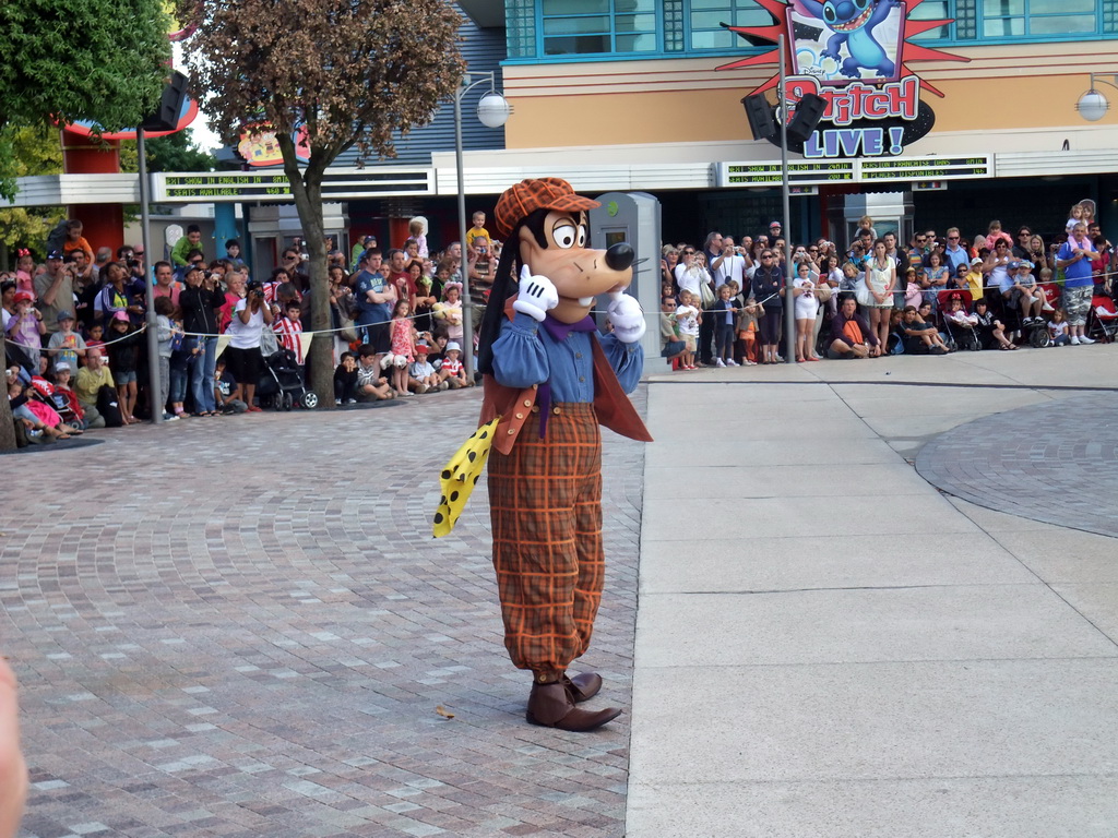 Goofy in Disney`s Stars `n` Cars parade, at the Production Courtyard of Walt Disney Studios Park