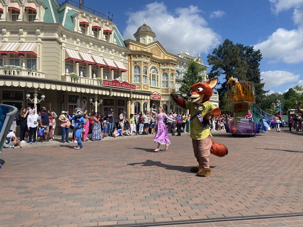 Judy, Rapunzel, Nick, Pluto, Jessie, Chip and Dale at the Disney Stars on Parade at Town Square at Disneyland Park