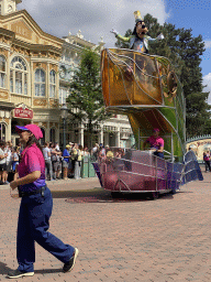 Goofy at the Disney Stars on Parade at Town Square at Disneyland Park