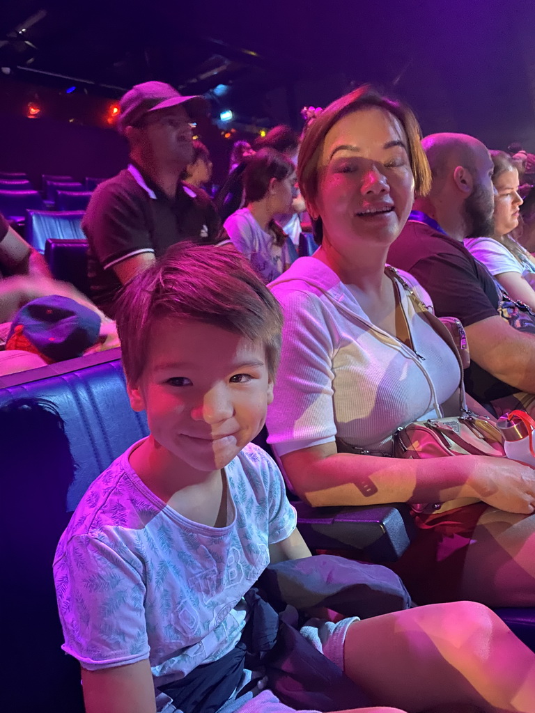 Miaomiao and Max at the Studio Theater at the Production Courtyard at Walt Disney Studios Park, just before the Mickey and the Magician show