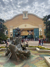 Fountain in front of the Studio 1 building at the Front Lot at Walt Disney Studios Park