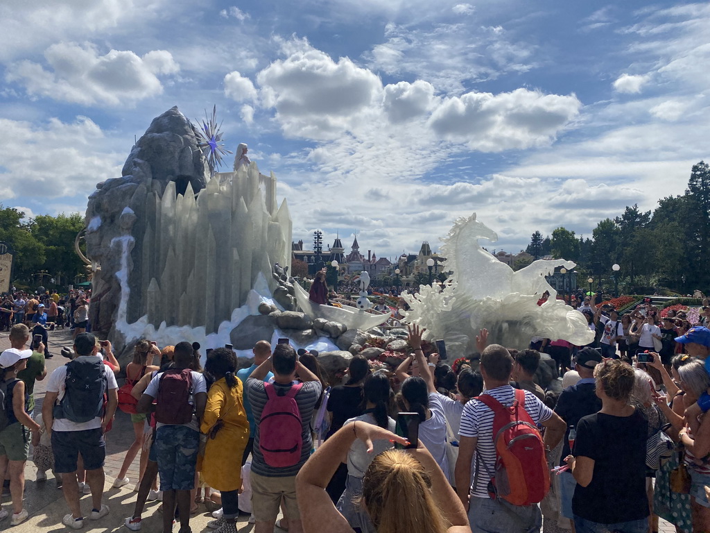 Elsa on an ice sculpture at the World Princess Week Parade at Central Plaza at Disneyland Park