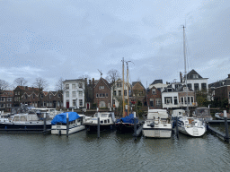 Boats at the Maartensgat harbour, viewed from the Lange Geldersekade street