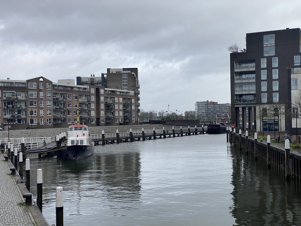 Boats at the Riedijks Haven harbour, viewed from the Torenstraat bridge