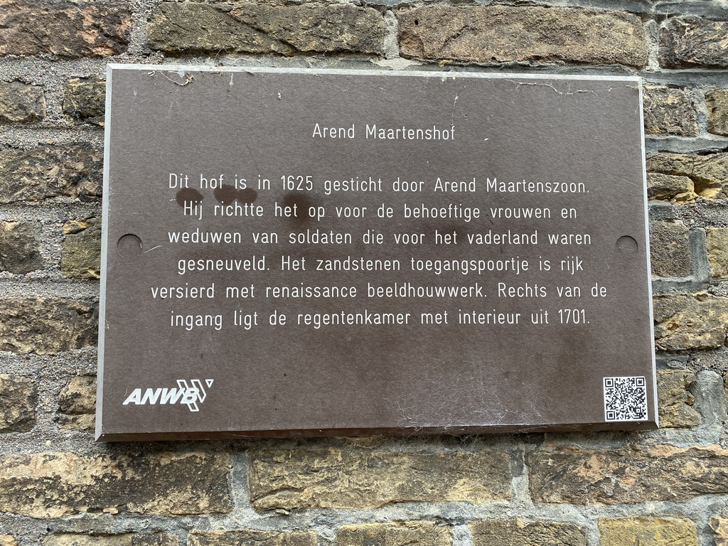 Information on the Arend Maartenshof garden at the Museumstraat street