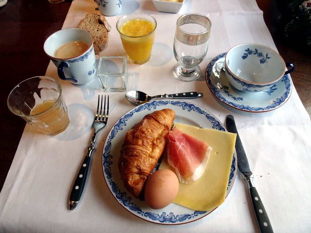 Breakfast in the Tuinmanshuis building of Castle Sterkenburg