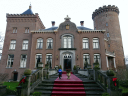 Max in front of Castle Sterkenburg