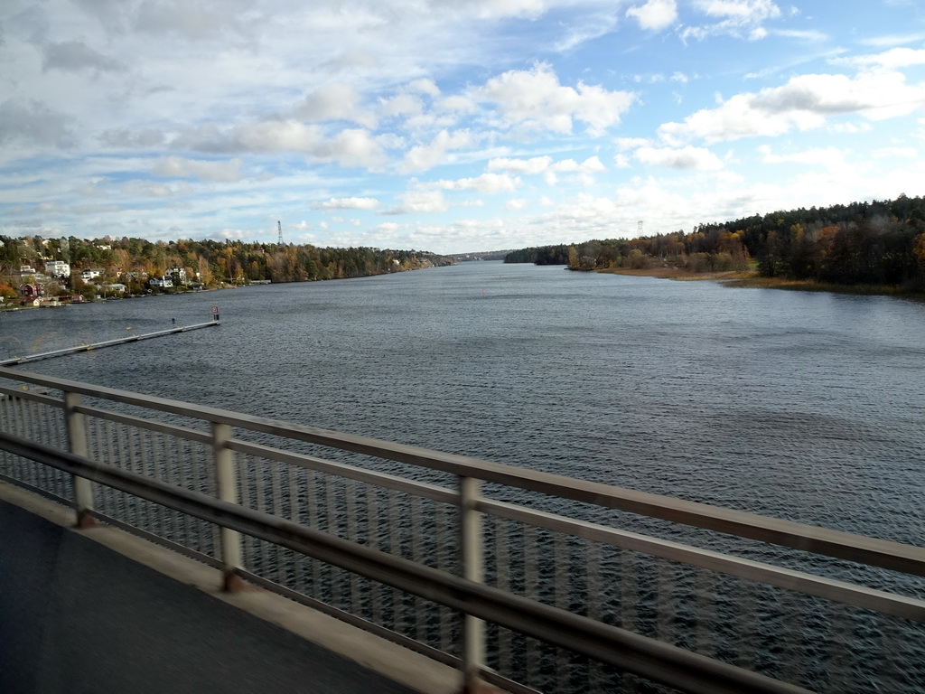 Lake Mälaren, viewed from the bus on the Nockebybron bridge