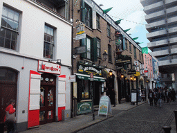 Restaurants and pubs in Crown Alley