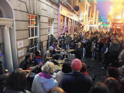 Street musicians at the Temple Bar street, by night