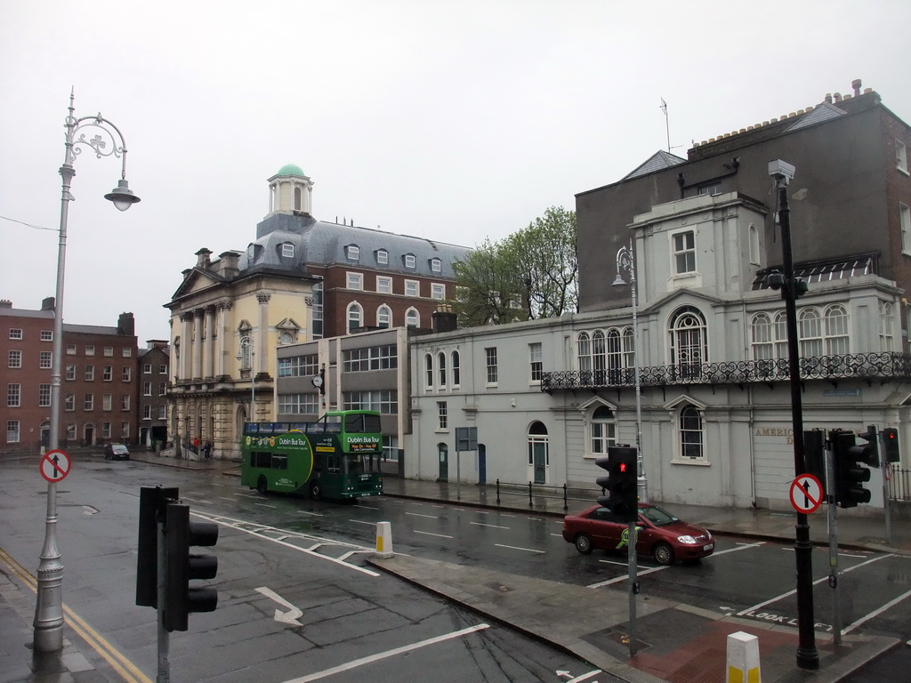 The Oscar Wilde House at Merrion Street Lower, viewed from the sightseeing bus