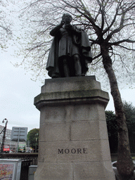 Statue of Thomas Moore at College Street