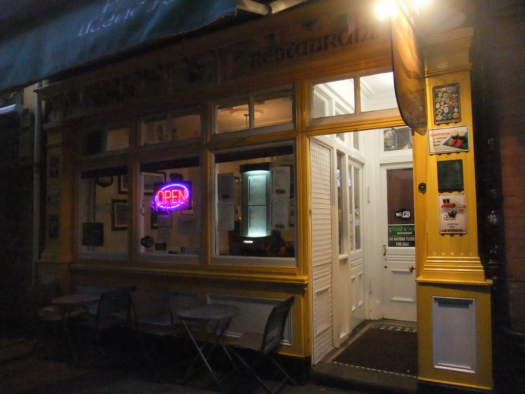 Front of O`Shea`s Restaurant at Anglesea Street, by night