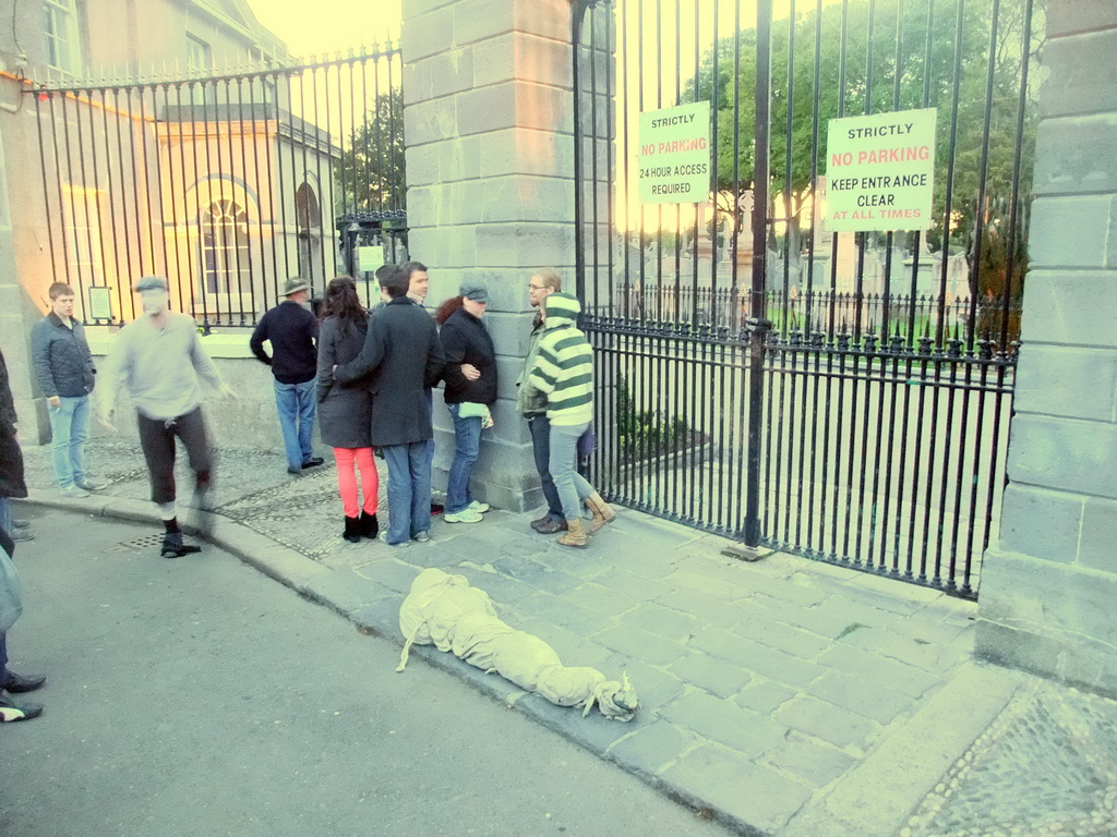 Gravedigger Ghost Tour actor at the entrance to the Glasnevin Cemetery