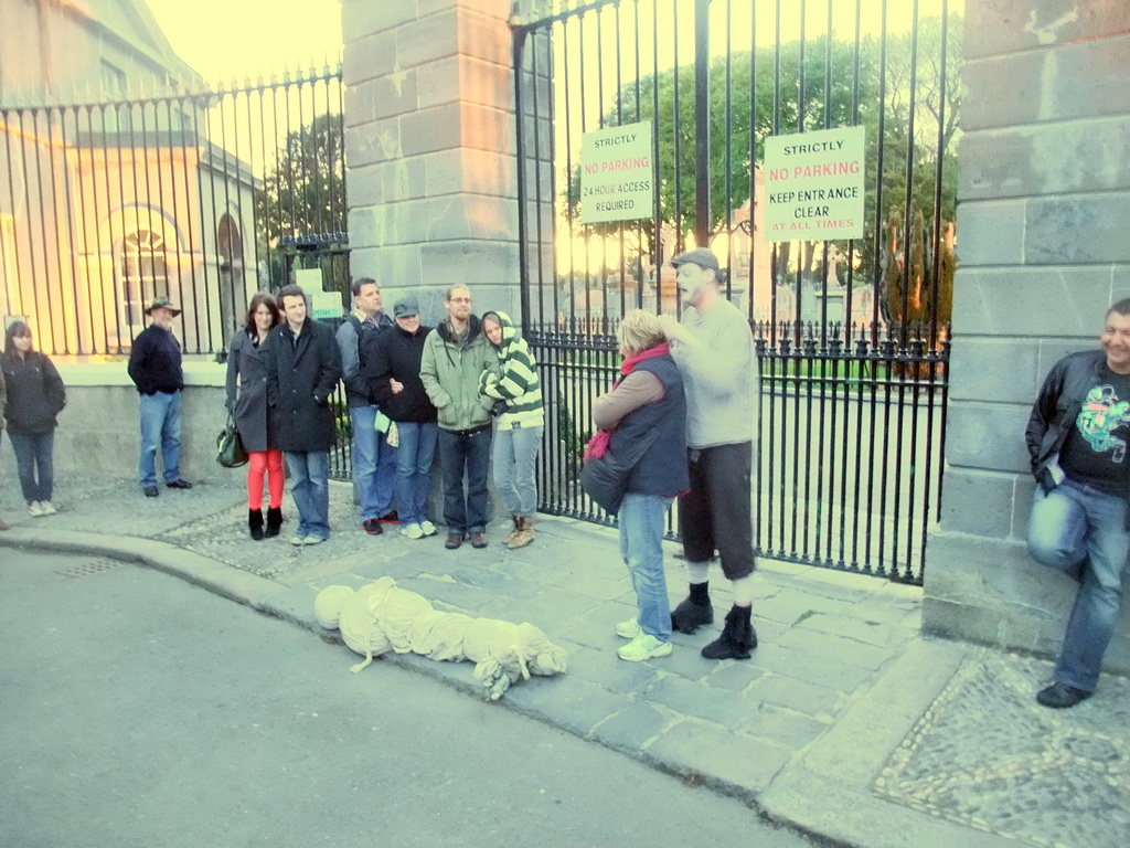 Gravedigger Ghost Tour actor at the entrance to the Glasnevin Cemetery