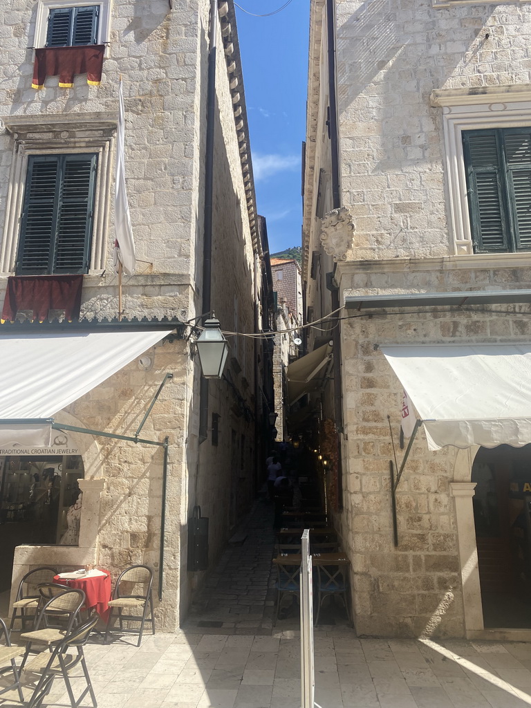 The Ulica od Sigurate street, viewed from the Stradun street