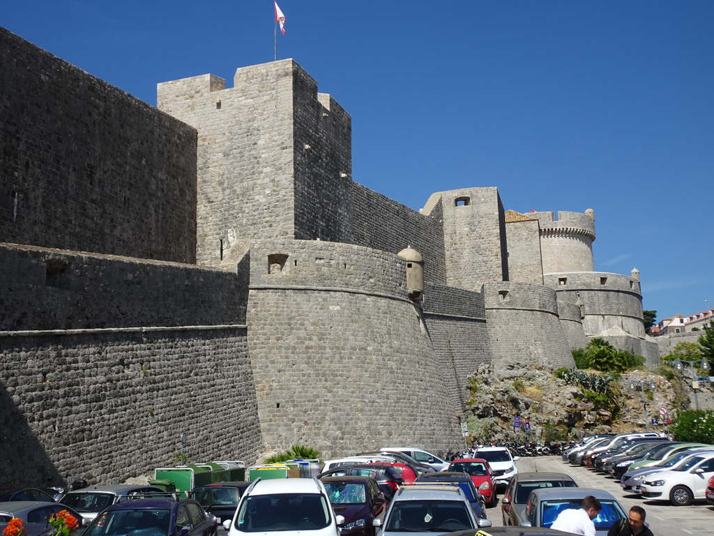 The northern city walls with the Tvrdava Minceta fortress, viewed from the Bua Gate