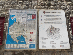 Maps and information on the Old Town at the Bua Gate