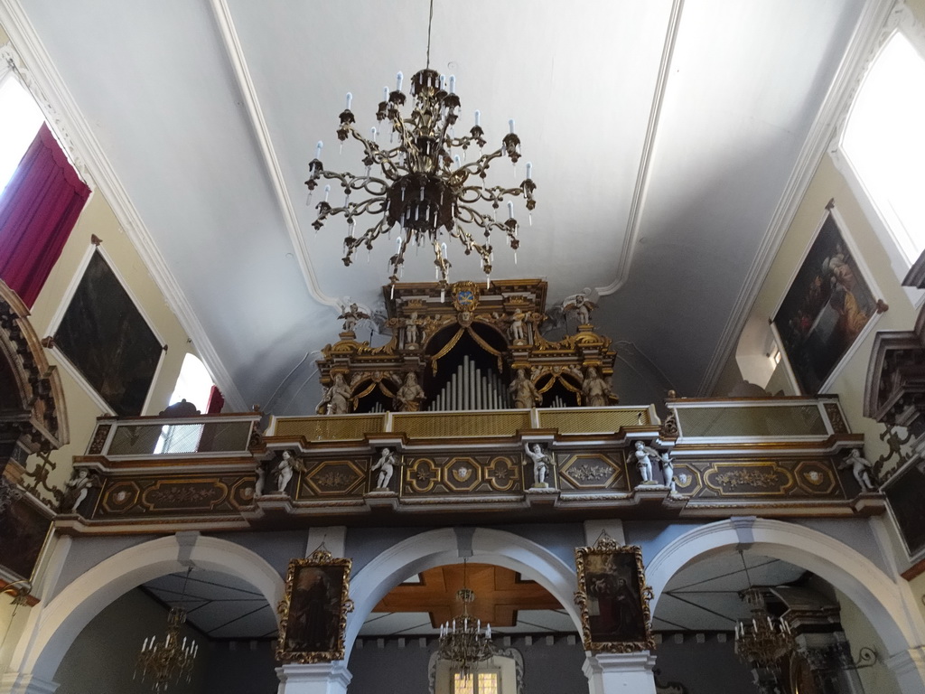 Nave and organ of the Franciscan Church