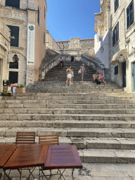 Miaomiao and Max at the Jesuit Stairs and the Collegium Ragusinum building