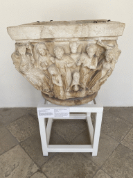 Capital with a depiction of the Judgement of Solomon at the upper floor of the Rector`s Palace, with explanation