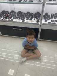 Max at a jewelry store at the Ulica od Puca street