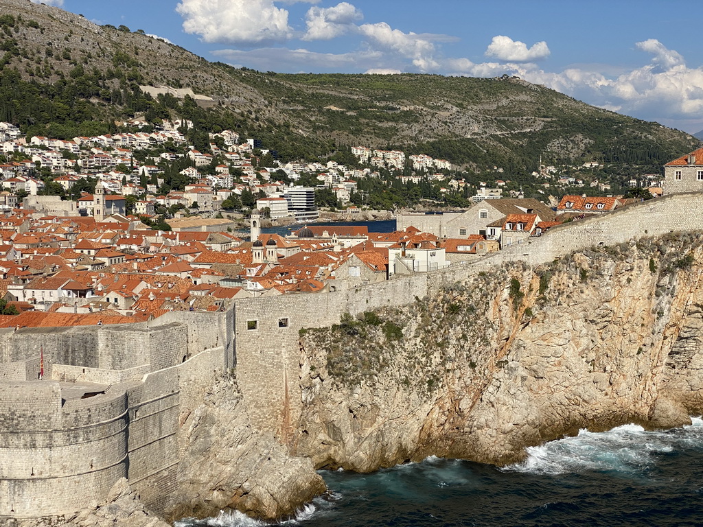 The Old Town with the Tvrdava Bokar fortress and the southwestern city walls, viewed from the first floor of Fort Lovrijenac