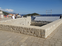 The second floor of Fort Lovrijenac, with a view on the grandstand on the first floor, the Old Town and the Lokrum island